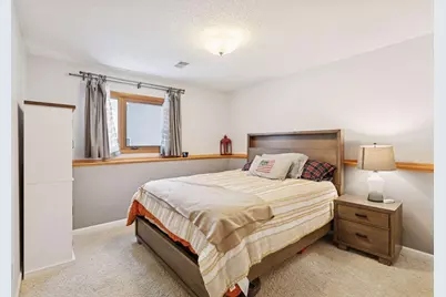 4745 Upland Lane N, Plymouth, MN 55446 - Photo 18