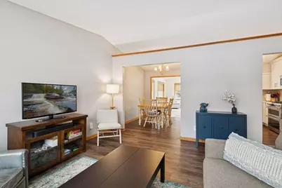 4745 Upland Lane N, Plymouth, MN 55446 - Photo 6