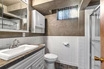 2310 Jones Place W, Bloomington, MN 55431 - Photo 28