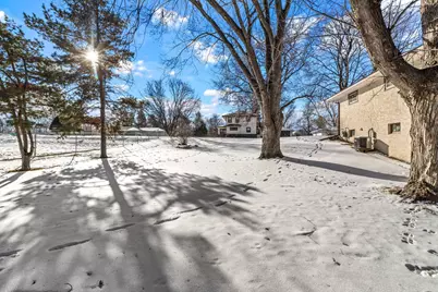 2310 Jones Place W, Bloomington, MN 55431 - Photo 32