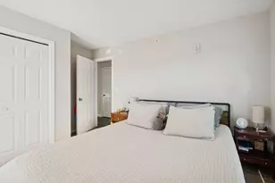 2449 Lyndale Ave S, Minneapolis, MN 55405 - Photo 24