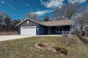 616 3rd St SW, Cannon Falls, MN 55009 - Photo 2