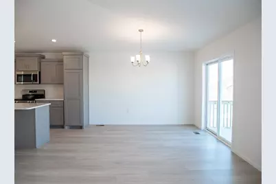 6742 Meadow View Drive S, Fargo, ND 58104 - Photo 6