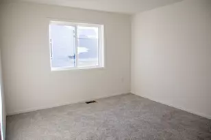 6742 Meadow View Dr S, Fargo, ND 58104 - Photo 12