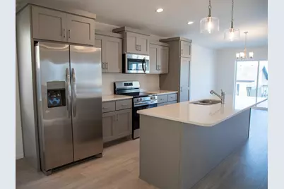 6742 Meadow View Drive S, Fargo, ND 58104 - Photo 4