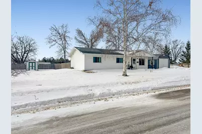221 Birch Avenue NW, Wadena, MN 56482 - Photo 2