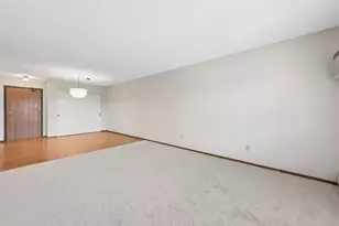 1111 Elway St, Saint Paul, MN 55116 - Photo 8