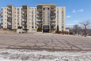 1111 Elway St, Saint Paul, MN 55116 - Photo 2