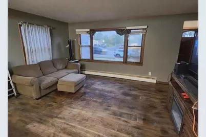 2603 17th Avenue E, North Saint Paul, MN 55109 - Photo 2