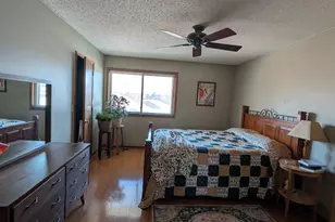 2445 Crestwood Dr, North Saint Paul, MN 55109 - Photo 8