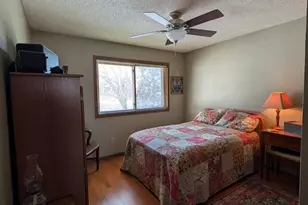 2445 Crestwood Dr, North Saint Paul, MN 55109 - Photo 14