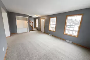 244 Point Douglas Rd N, Saint Paul, MN 55106 - Photo 8