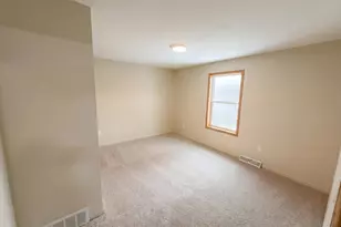 244 Point Douglas Rd N, Saint Paul, MN 55106 - Photo 18