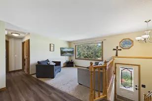 1823 Houle Cir, Hugo, MN 55038 - Photo 2