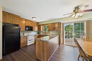 1823 Houle Cir, Hugo, MN 55038 - Photo 4