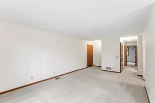 1923 Fox Ridge Dr, West Saint Paul, MN 55118 - Photo 10