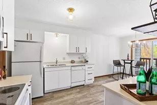 1923 Fox Ridge Dr, West Saint Paul, MN 55118 - Photo 4