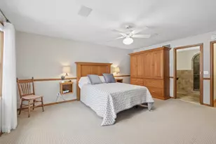 877 Ivy Ln, Eagan, MN 55123 - Photo 26