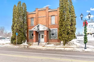 155 W 4th St, Rush City, MN 55069 - Photo 1