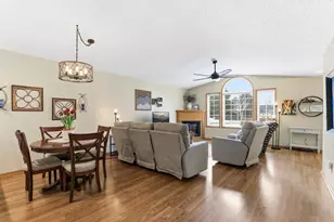 1324 Carriage Dr, Hudson, WI 54016 - Photo 10