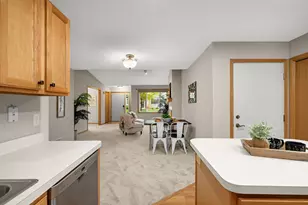 557 Mission Hills Dr, Chanhassen, MN 55317 - Photo 14