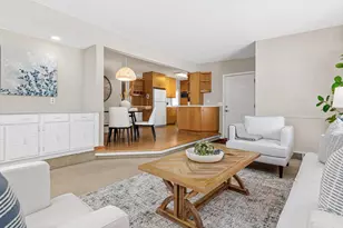 1127 Oakcrest Ave, Roseville, MN 55113 - Photo 2