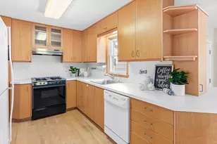 1127 Oakcrest Ave, Roseville, MN 55113 - Photo 8