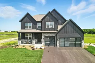 13375 Applewood Trl, Rosemount, MN 55068 - Photo 2