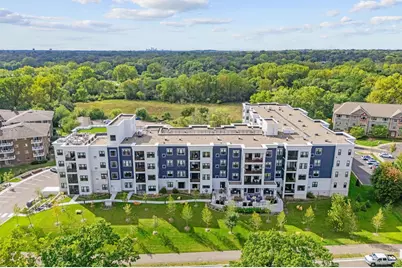 1875 E Shore Drive #302, Maplewood, MN 55109 - Photo 6