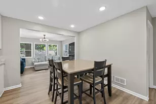 3425 Zenith Ave N, Robbinsdale, MN 55422 - Photo 8