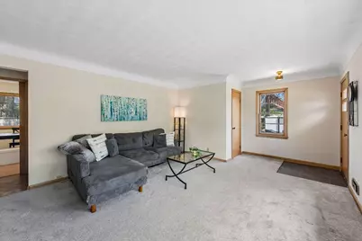 1073 Eleanor Avenue, Saint Paul, MN 55116 - Photo 4