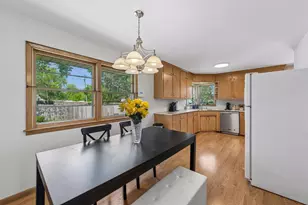 1073 Eleanor Ave, Saint Paul, MN 55116 - Photo 6
