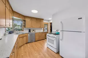 1073 Eleanor Ave, Saint Paul, MN 55116 - Photo 10