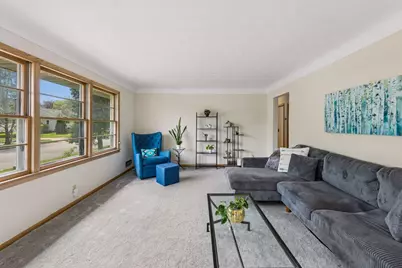 1073 Eleanor Avenue, Saint Paul, MN 55116 - Photo 2
