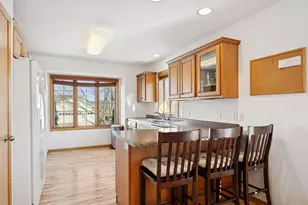 347 Brookestone Dr SE, Rochester, MN 55904 - Photo 2