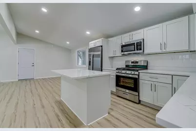 835 Niagara Lane N, Plymouth, MN 55447 - Photo 8