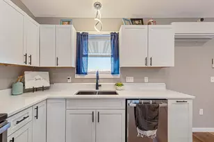 405 Sidney Street W, Morristown, MN 55052 - Photo 10