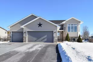 38615 Henna Cir, North Branch, MN 55056 - Photo 2