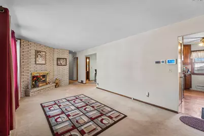 220 109th Avenue NE, Blaine, MN 55434 - Photo 2