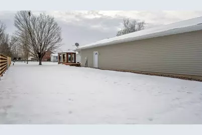 608 Fagstad Street NE, Menomonie, WI 54751 - Photo 48