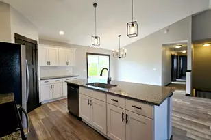 105 Kilkenny Ct, Green Isle, MN 55338 - Photo 4