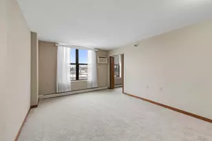 7600 Golden Valley Rd, Golden Valley, MN 55427 - Photo 22