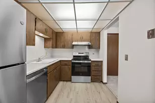 5120 W 102nd St, Bloomington, MN 55437 - Photo 8