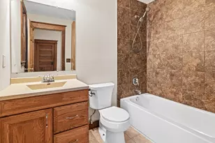 855 Juno Ave, Saint Paul, MN 55102 - Photo 22