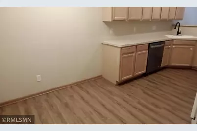 5050 Holly Lane N #807, Plymouth, MN 55446 - Photo 8