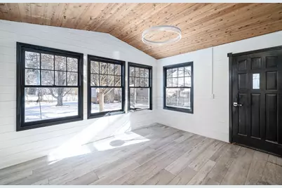 2463 Silver Lake Road NW, New Brighton, MN 55112 - Photo 6