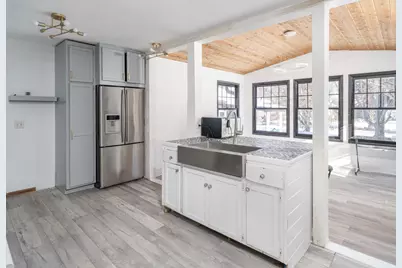 2463 Silver Lake Road NW, New Brighton, MN 55112 - Photo 4