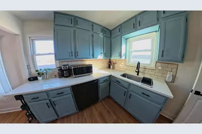 584 Pelham Boulevard, Saint Paul, MN 55104 - Photo 2