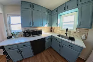 584 Pelham Blvd, Saint Paul, MN 55104 - Photo 2