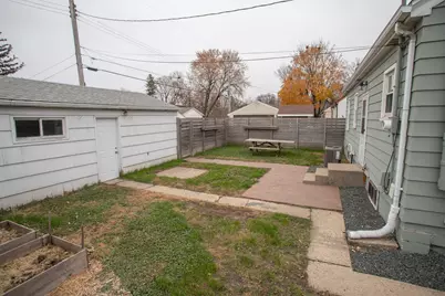 584 Pelham Boulevard, Saint Paul, MN 55104 - Photo 14